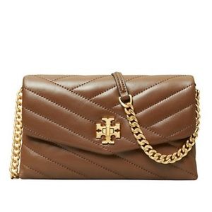 🆕 Tory Burch Kira Chevron Quilted Chain Wallet Crossbody - Fudge
